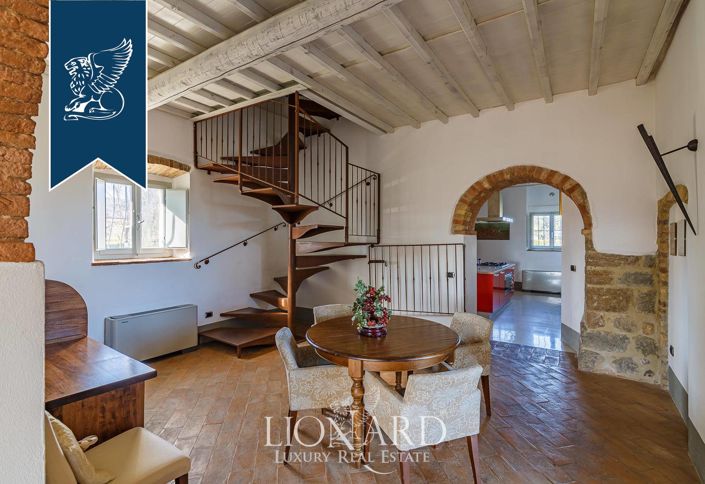 Image No.25-7 Bed Farmhouse for sale