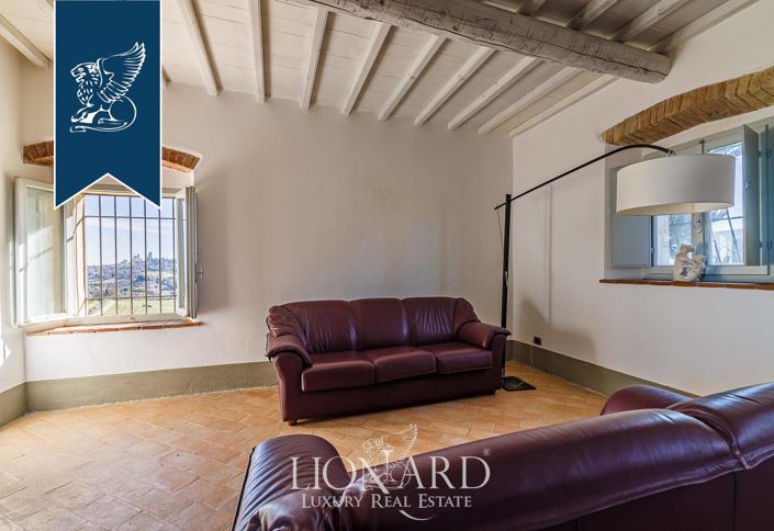 Image No.26-7 Bed Farmhouse for sale