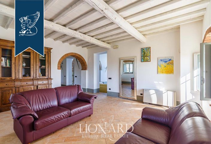 Image No.28-7 Bed Farmhouse for sale