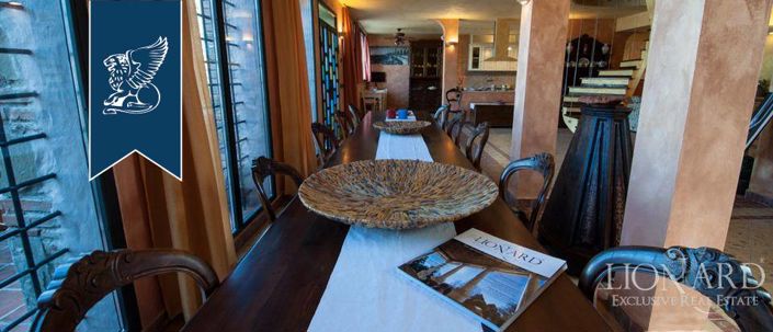 Image No.23-6 Bed Country House for sale