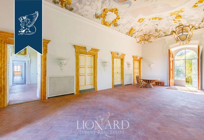 Image No.14-10 Bed Villa for sale