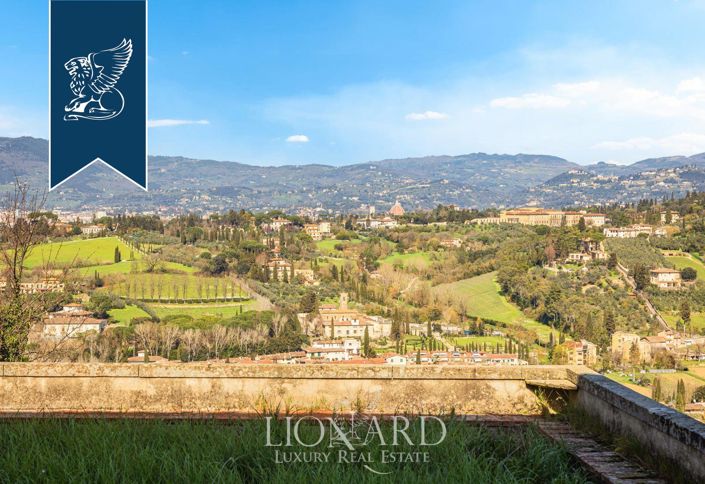 Image No.11-10 Bed Villa for sale