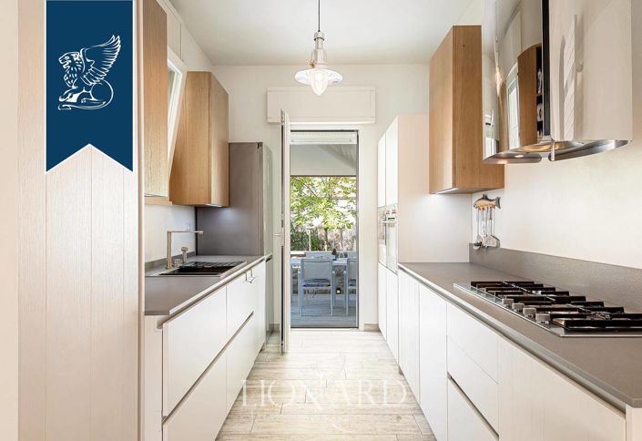 Image No.15-5 Bed Villa for sale