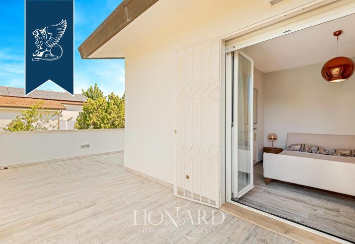 Image No.24-5 Bed Villa for sale