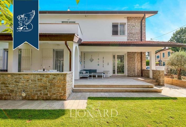 Image No.3-5 Bed Villa for sale