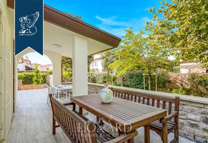 Image No.7-5 Bed Villa for sale