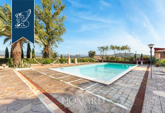 Image No.4-8 Bed Villa for sale