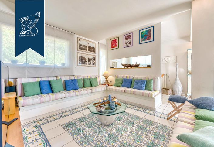 Image No.6-6 Bed Villa for sale