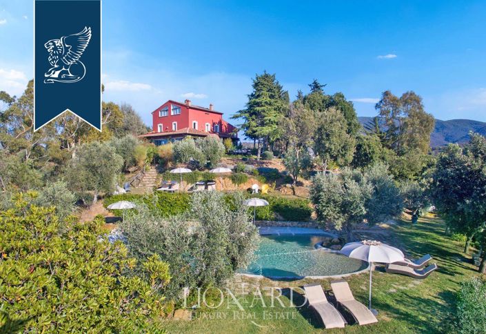 Image No.1-10 Bed Villa for sale