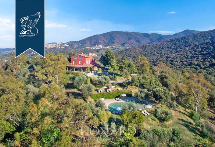 Image No.12-10 Bed Villa for sale