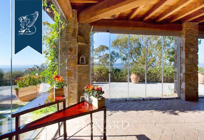 Image No.20-10 Bed Villa for sale