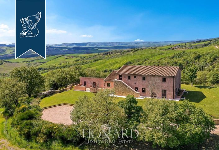 Image No.2-6 Bed Villa for sale