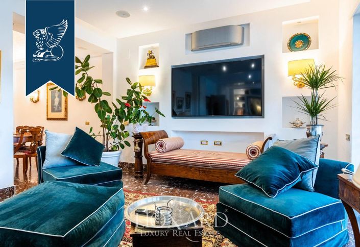 Image No.12-6 Bed Villa for sale