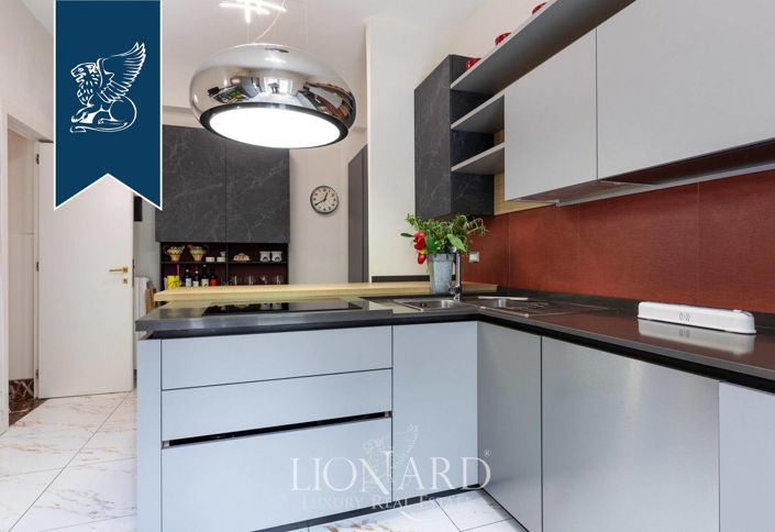 Image No.20-6 Bed Villa for sale