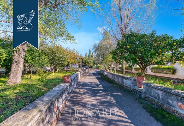 Image No.9-6 Bed Villa for sale