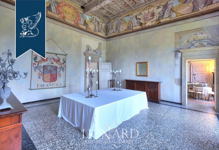 Image No.25-20 Bed Property for sale