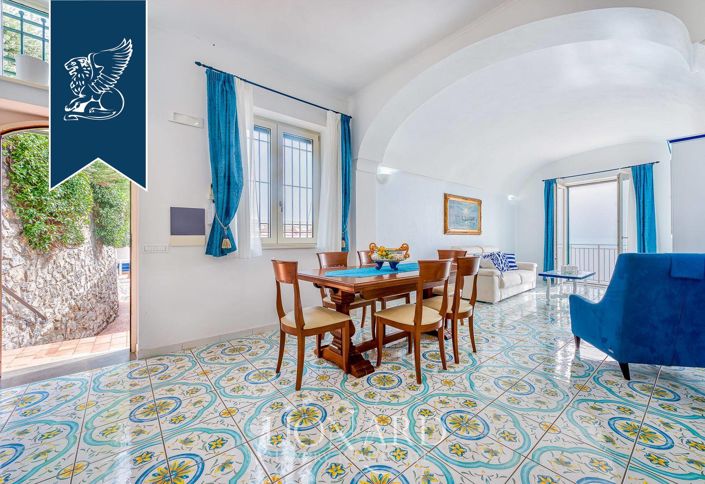 Image No.17-8 Bed Villa for sale