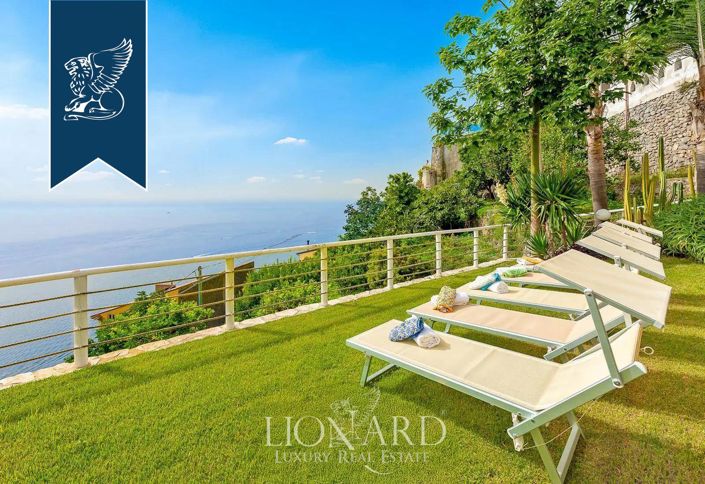 Image No.5-8 Bed Villa for sale