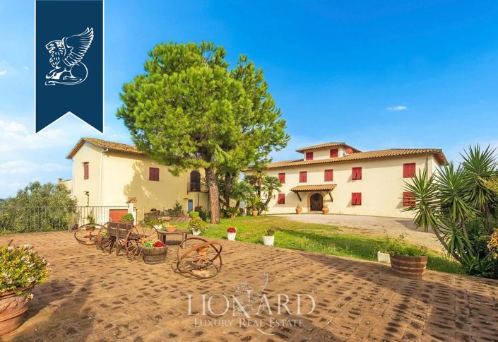 Image No.2-12 Bed Villa for sale