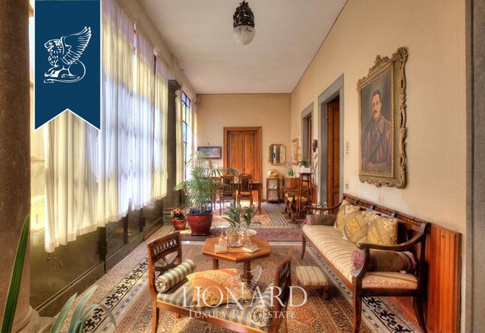 Image No.2-6 Bed Villa for sale