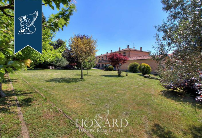 Image No.40-6 Bed Villa for sale