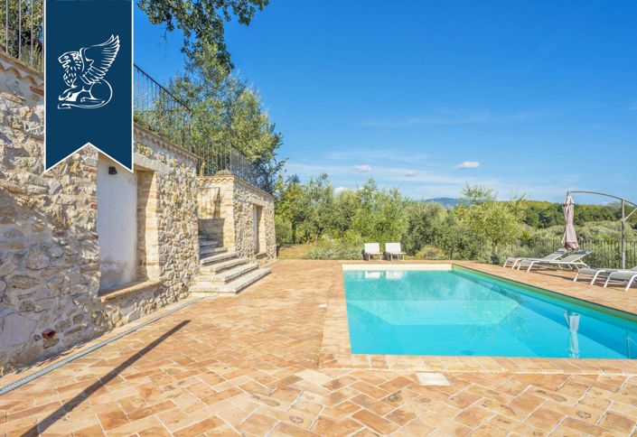 Image No.5-7 Bed Villa for sale