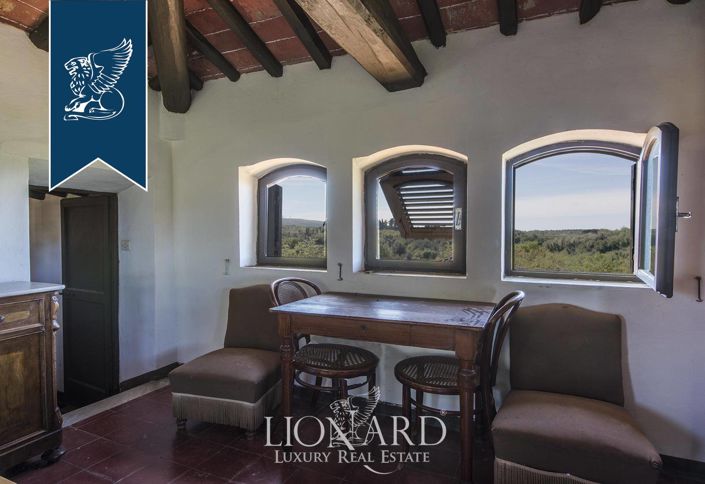 Image No.14-10 Bed Villa for sale