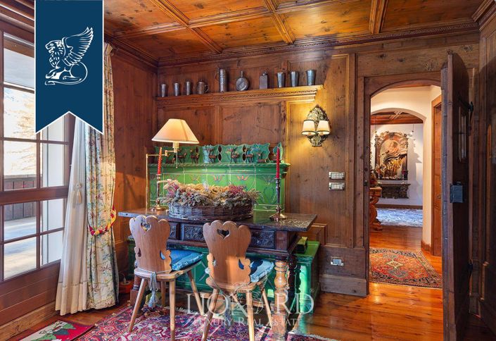 Image No.16-8 Bed Villa for sale