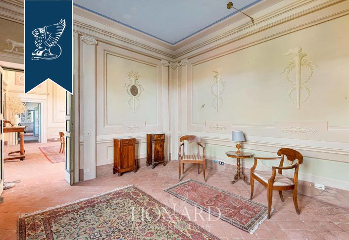 Image No.13-15 Bed Villa for sale