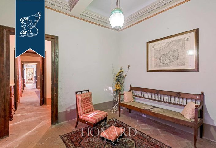 Image No.20-15 Bed Villa for sale