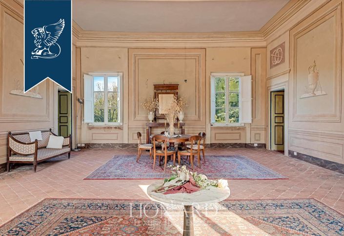 Image No.8-15 Bed Villa for sale