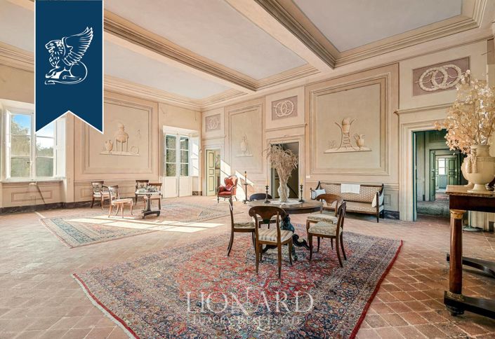 Image No.9-15 Bed Villa for sale