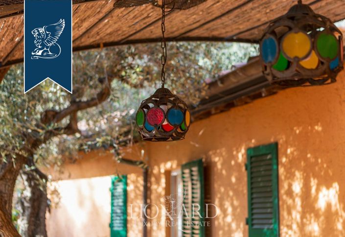 Image No.17-10 Bed Villa for sale