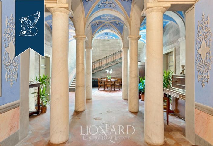 Image No.12-11 Bed Villa for sale