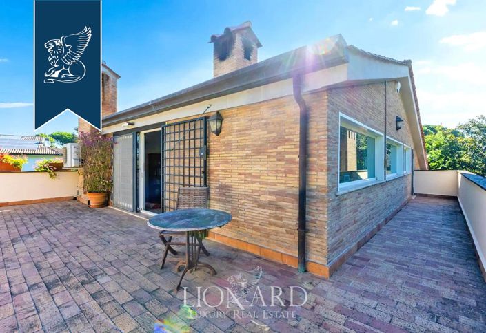 Image No.20-10 Bed Villa for sale