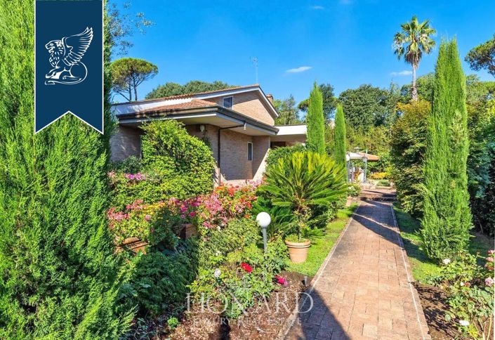 Image No.7-10 Bed Villa for sale