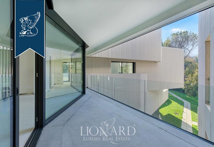 Image No.14-4 Bed Apartment for sale