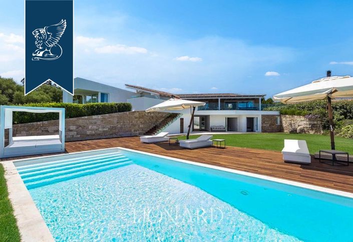 Image No.1-7 Bed Villa for sale