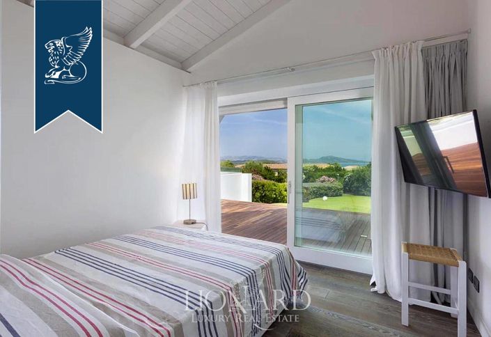 Image No.14-7 Bed Villa for sale