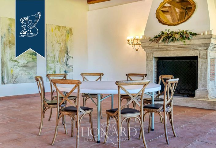 Image No.16-11 Bed Villa for sale