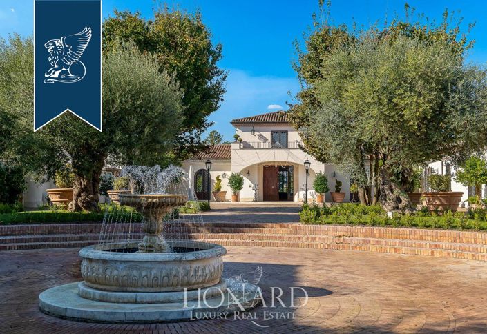 Image No.3-11 Bed Villa for sale