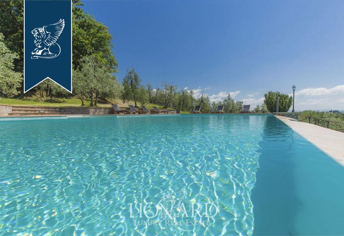 Image No.12-10 Bed Villa for sale