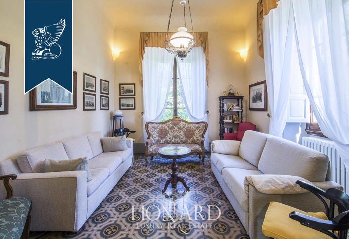 Image No.32-10 Bed Villa for sale