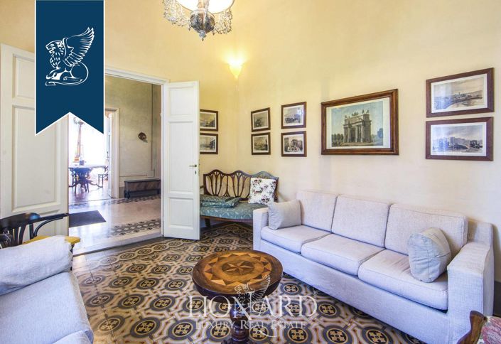 Image No.33-10 Bed Villa for sale