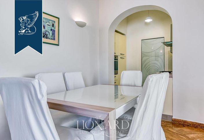 Image No.12-14 Bed Property for sale