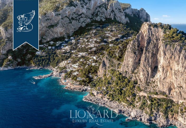 Image No.3-14 Bed Property for sale