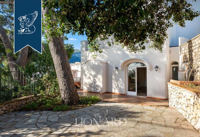 Image No.5-14 Bed Property for sale