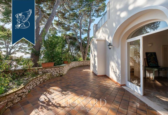 Image No.6-14 Bed Property for sale