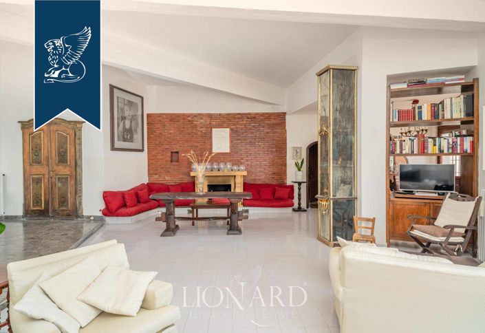 Image No.11-5 Bed Villa for sale