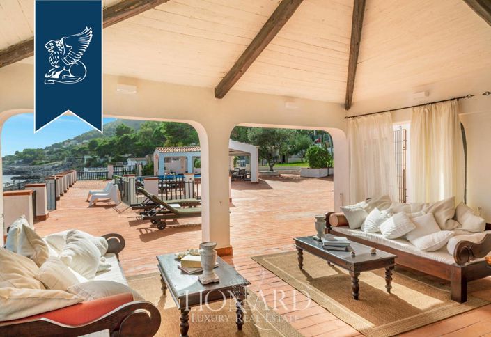 Image No.9-5 Bed Villa for sale